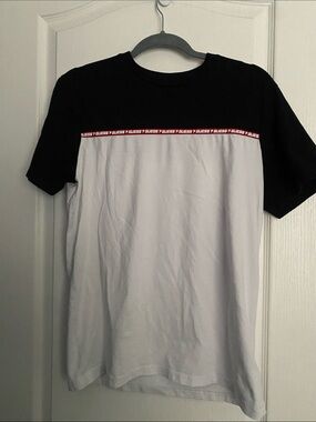 GUESS Black, White and Red Trim Short Sleeve Colorblock Tee